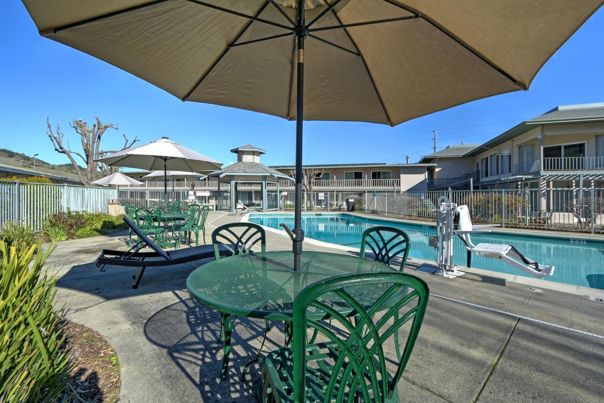 Days Inn By Wyndham Novato/San Francisco מראה חיצוני תמונה